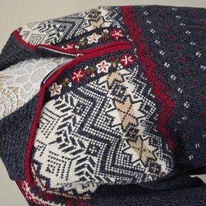 Erika Women's Gray and Red Nordic Vintage Sweater Sz XL